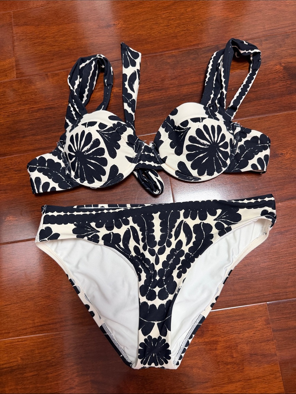 ANTONIO MELANI Black & White Floral Print Bikini Set